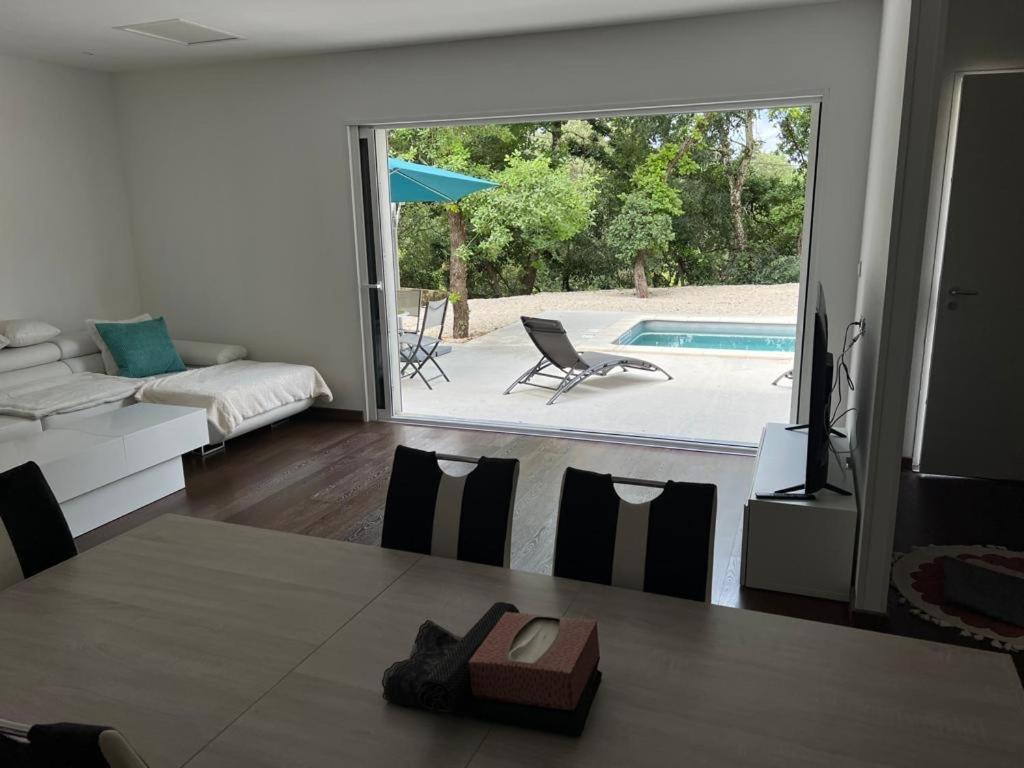Brand New Villa With Fully Intergrated Air Conditioning & Private Pool, Overlooking Forest Sardan Eksteriør bilde